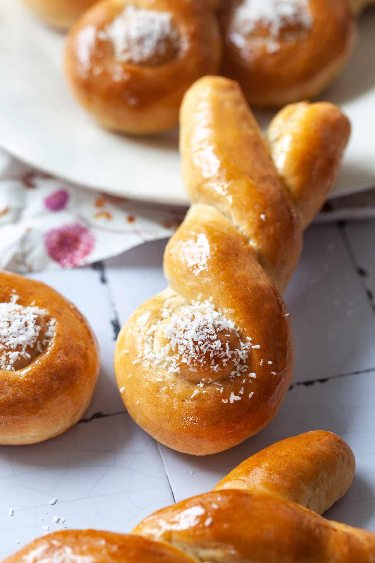 Vegan Easter Bunny Rolls Recipe