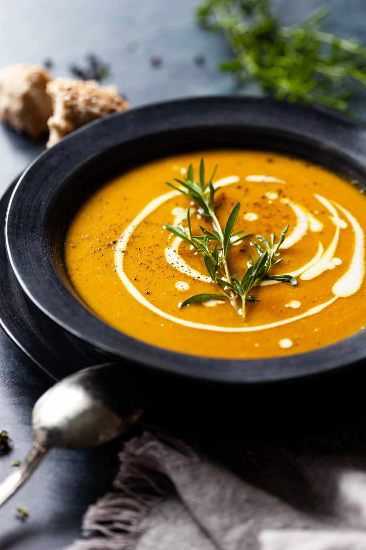 Vegan Roasted Carrot Soup