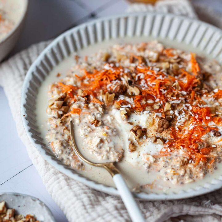 Carrot Cake Overnight Oats