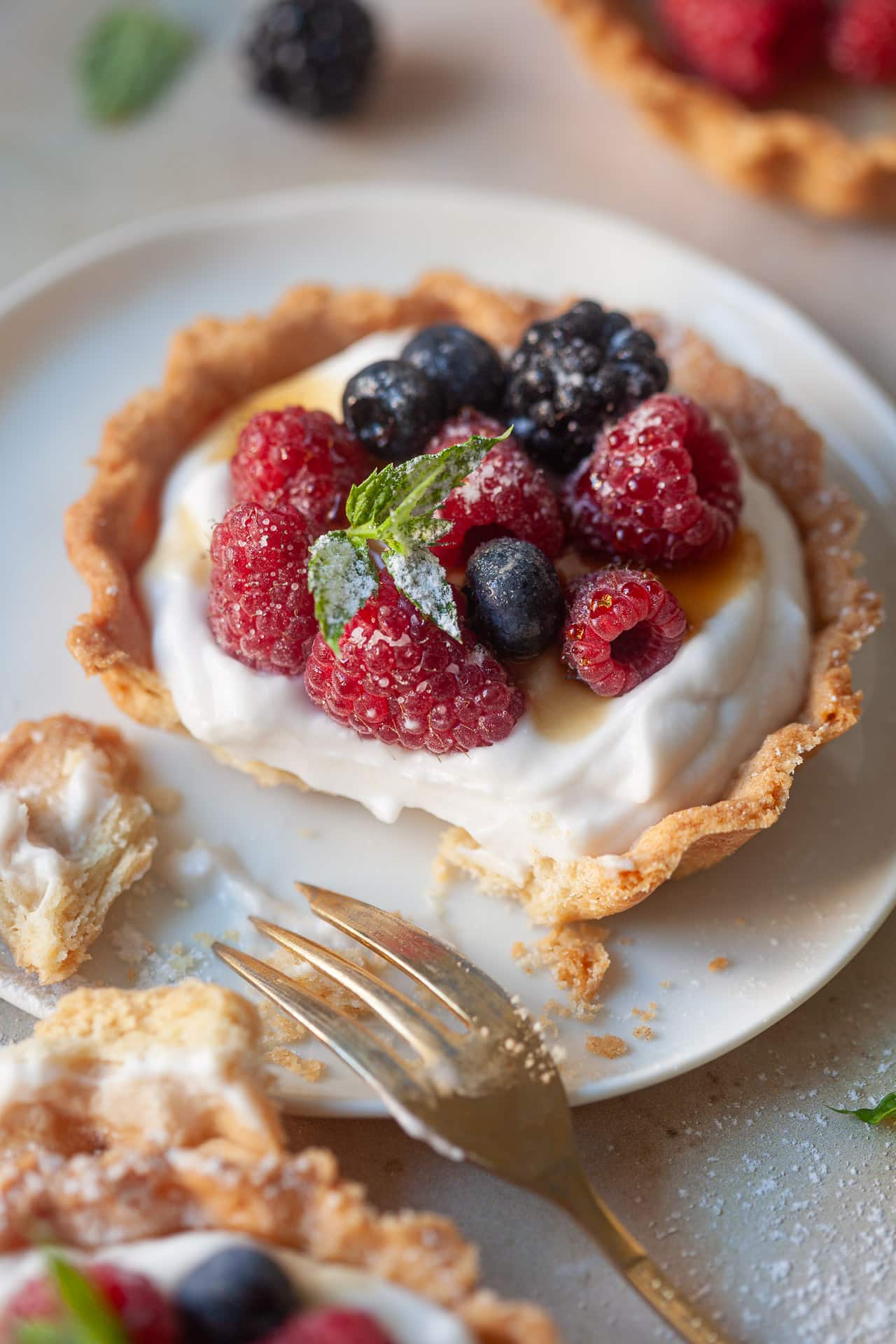 Vegan Berry Yogurt Tarts