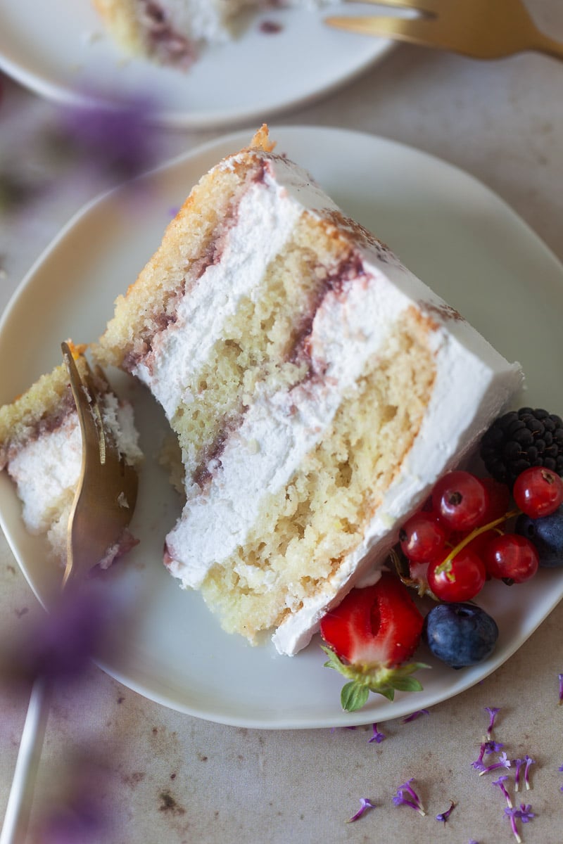 Vegan Vanilla Berry Cake
