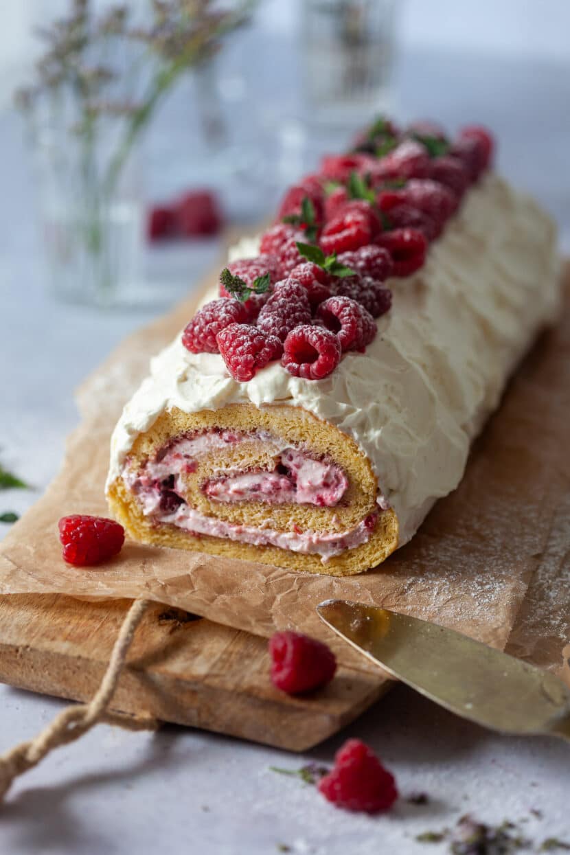 Raspberry Swiss Roll Cake