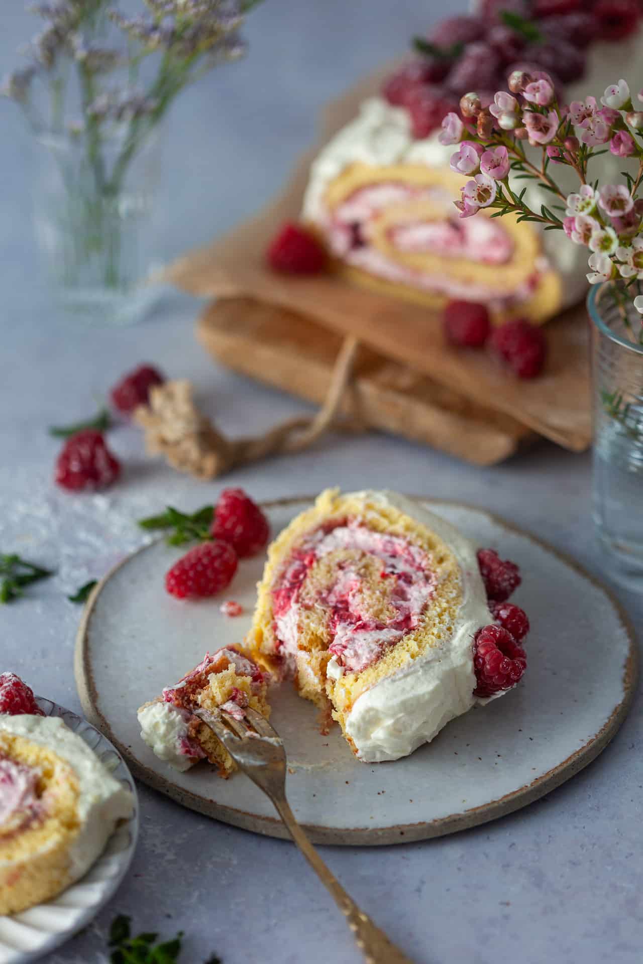 Raspberry Swiss Roll Cake