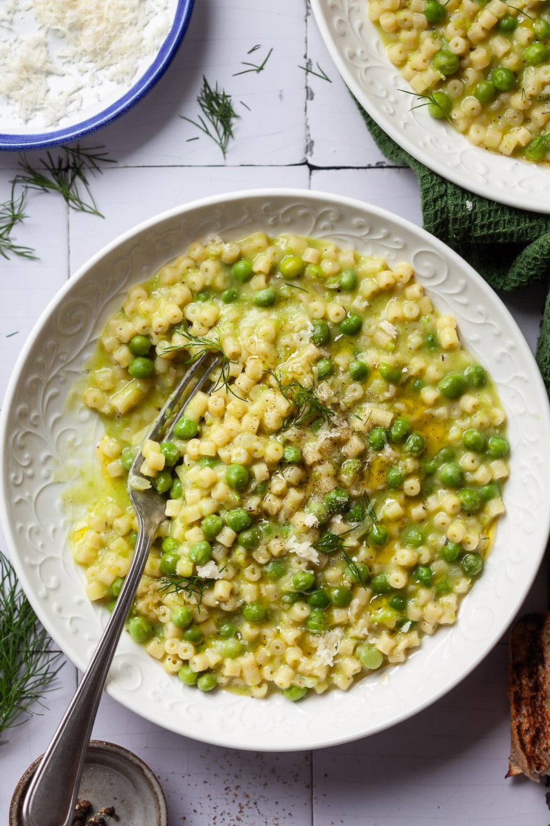 One-Pot Pasta e Piselli (Pasta and Peas)