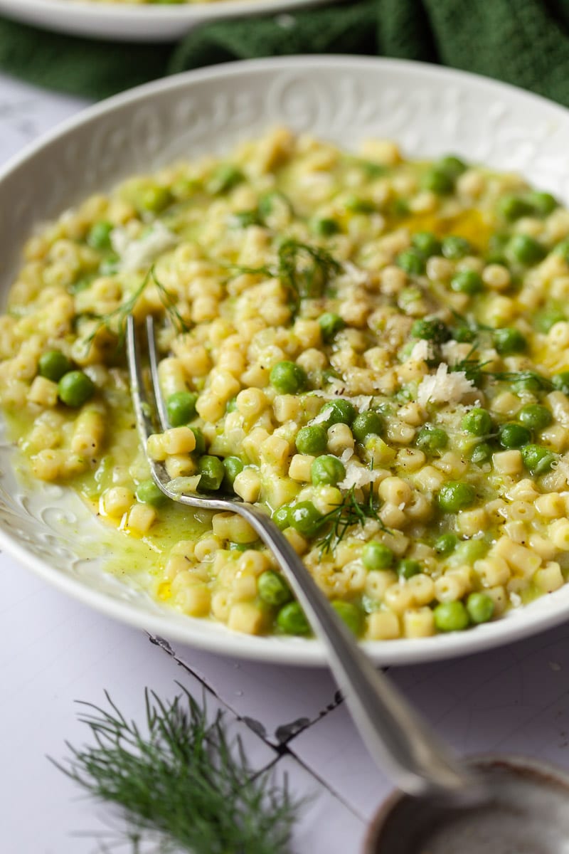 One-Pot Pasta e Piselli (Pasta and Peas)
