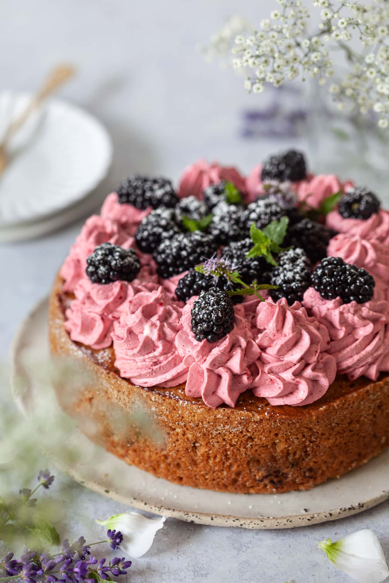 Easy Blackberry Yogurt Cake