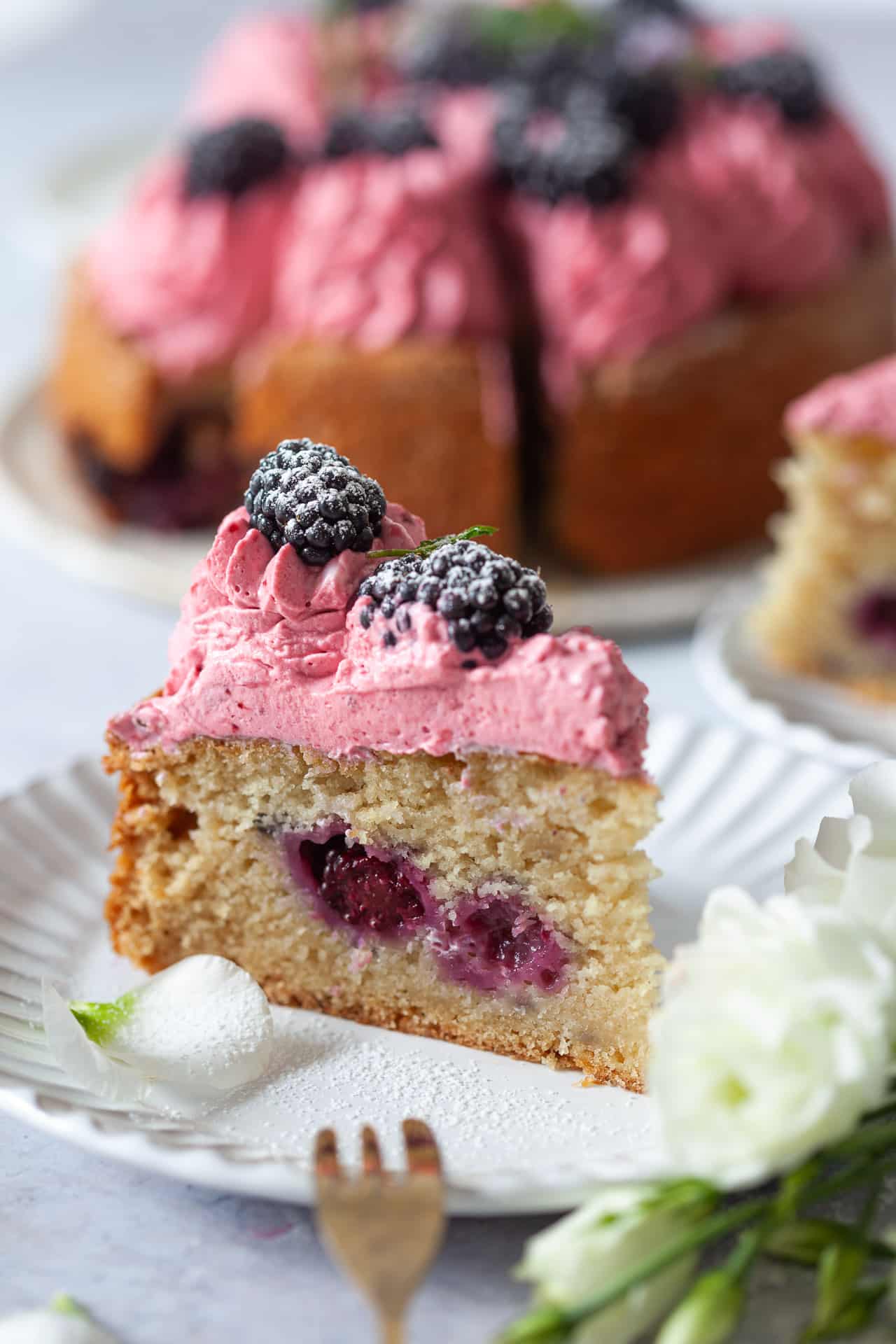 Easy Blackberry Yogurt Cake